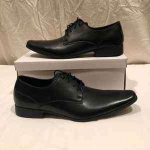 Dress shoes
